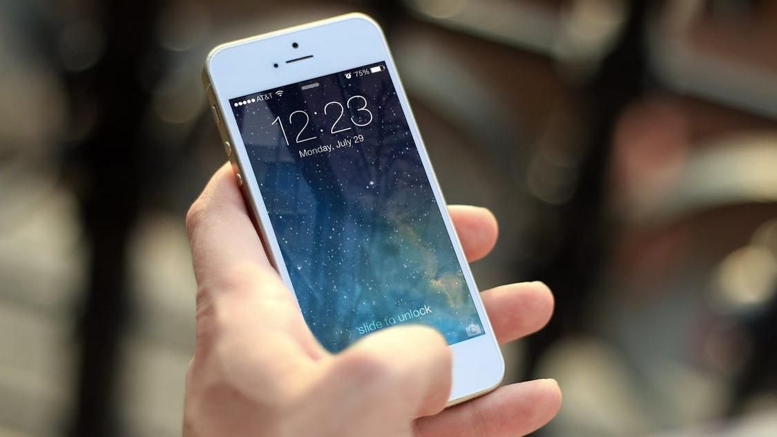 Чіп в iPhone для штучного інтелекту від Apple Чіп в iPhone для штучного інтелекту від Apple