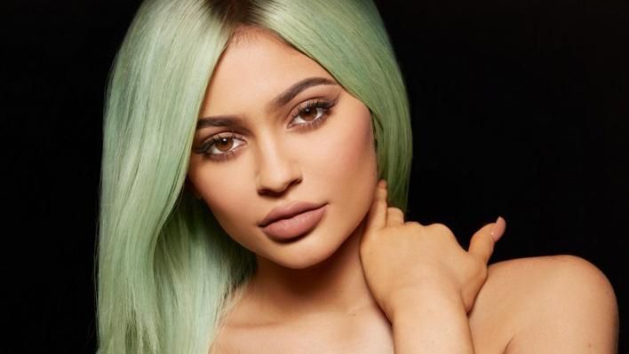 В мережі опублікували фотографії розкішного маєтку "королеви Instagram" В мережі опублікували фотографії розкішного маєтку "королеви Instagram"