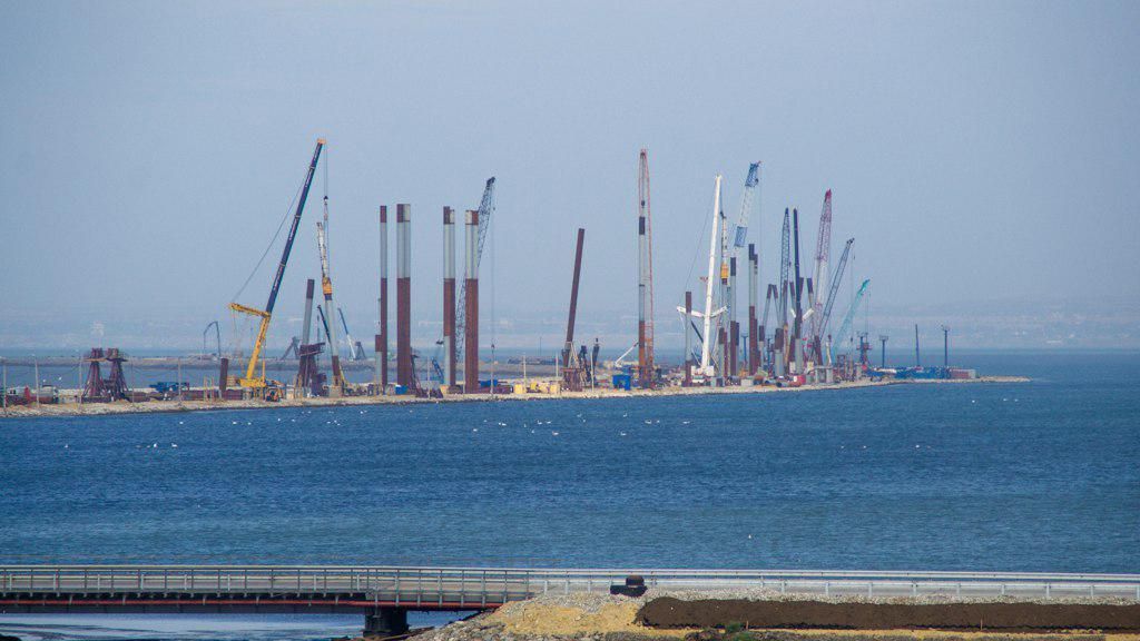 Как запрещенные в Украине российские певцы присоединяются к строительству моста в Крыму Как запрещенные в Украине российские певцы присоединяются к строительству моста в Крыму