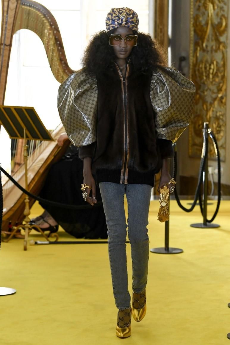 Модний дім Gucci вкотре звинуватили у плагіаті Модний дім Gucci вкотре звинуватили у плагіаті