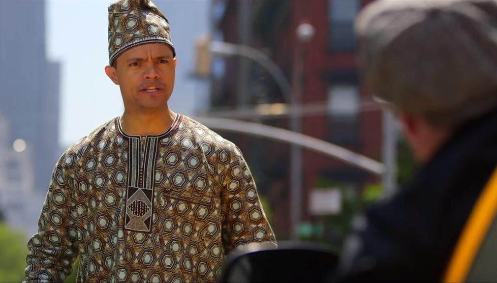 Covfefe: комік створив відеоролик про друкарську помилку Трампа Covfefe: комік створив відеоролик про друкарську помилку Трампа