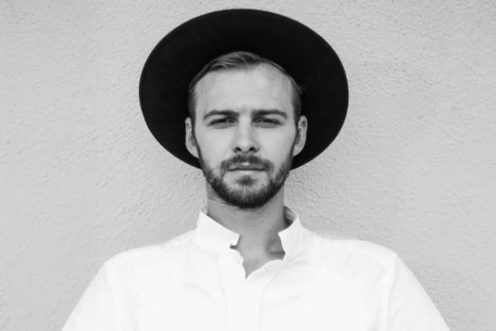 Український співак Макс Барських потрапив у лікарню перед концертом Український співак Макс Барських потрапив у лікарню перед концертом