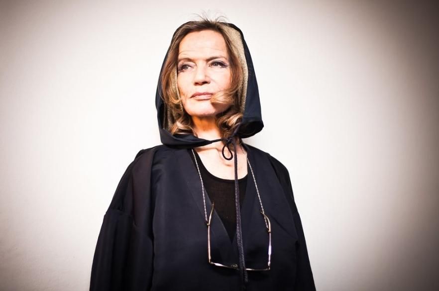 Відома 78-річна модель стала обличчям шведського бренду Відома 78-річна модель стала обличчям шведського бренду