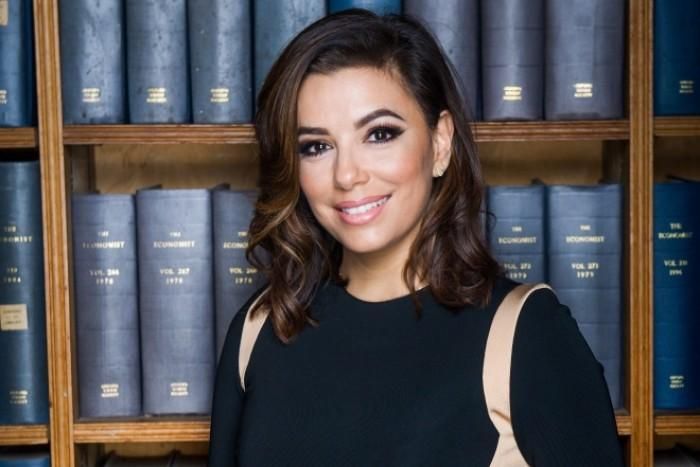 Ева Лонгория стала доктором наук: фотодоказательство Ева Лонгория стала доктором наук: фотодоказательство