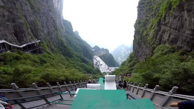 Екстремал подолав найдовшу у світі паркур-перешкоду: захоплююче відео Екстремал подолав найдовшу у світі паркур-перешкоду: захоплююче відео