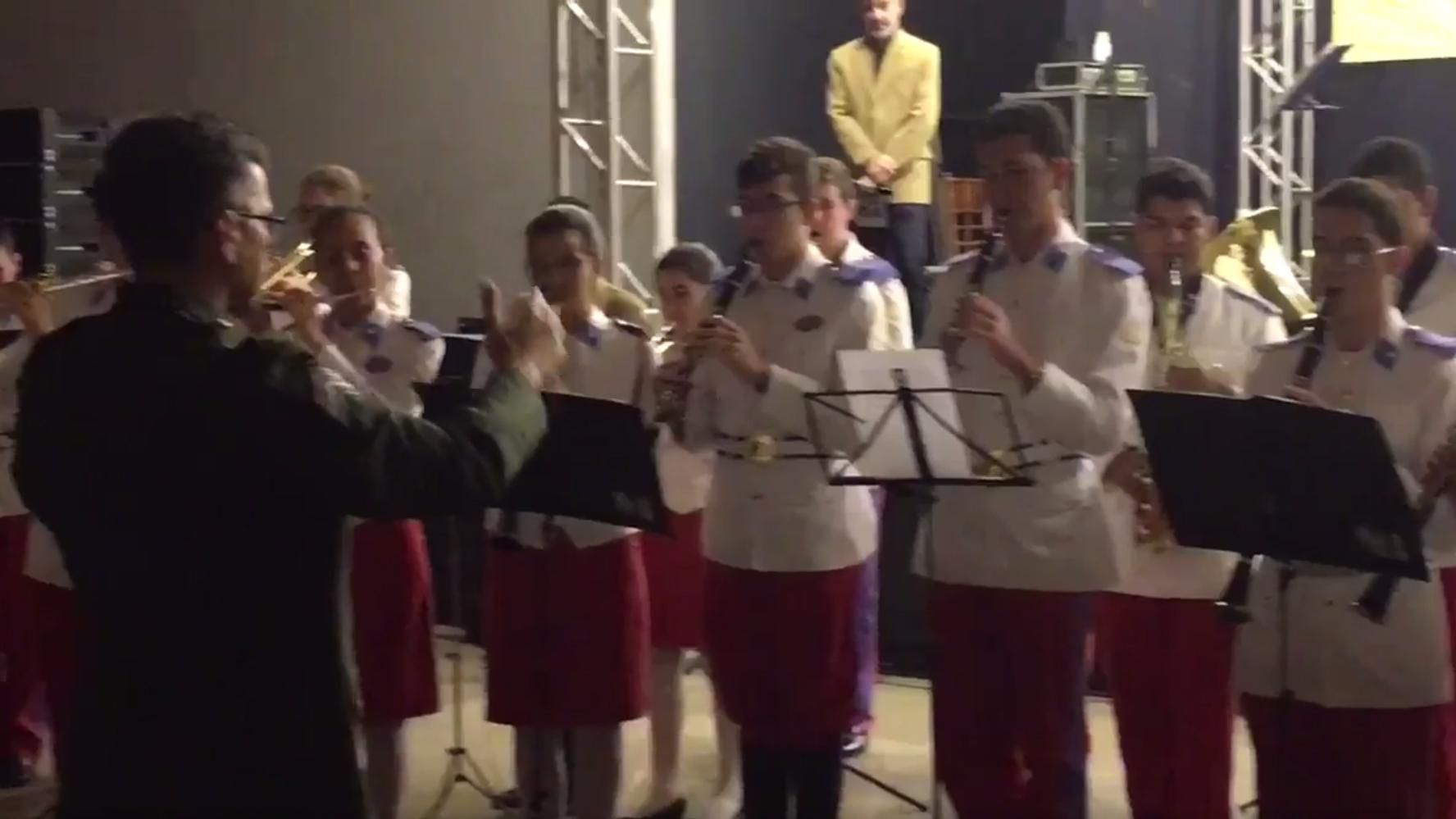 Как военный оркестр в Бразилии исполнил гимн Украины: невероятное видео