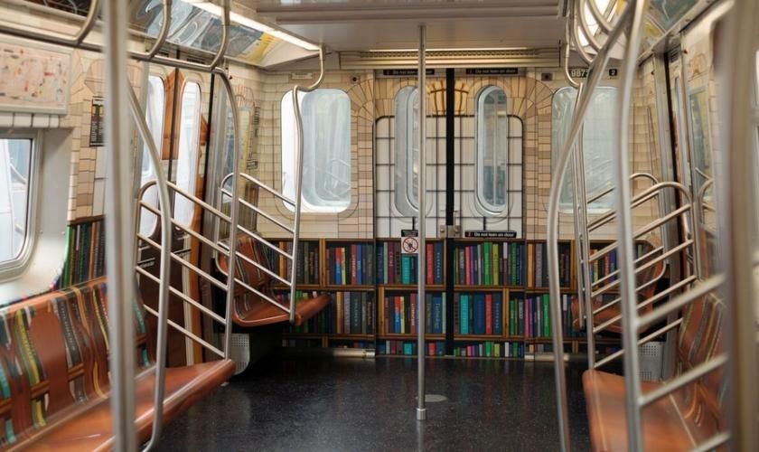 Безкоштовну онлайн-бібліотеку створили в метро Нью-Йорка