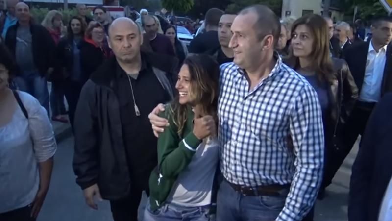 Девушка перепутала президента с уважаемым болгарином