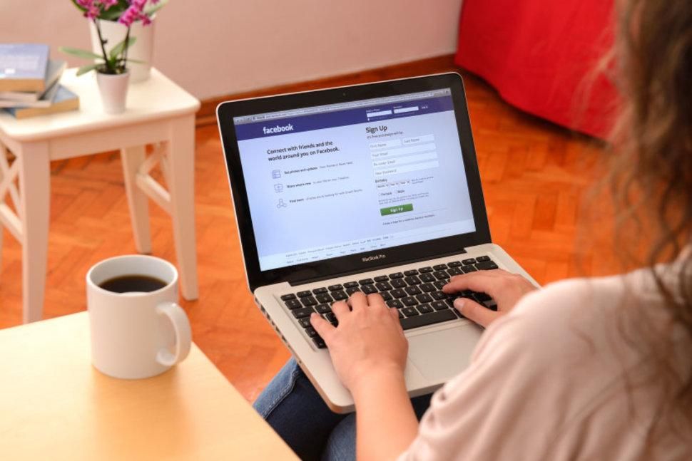 Facebook будет считывать эмоции юзеров Facebook будет считывать эмоции юзеров