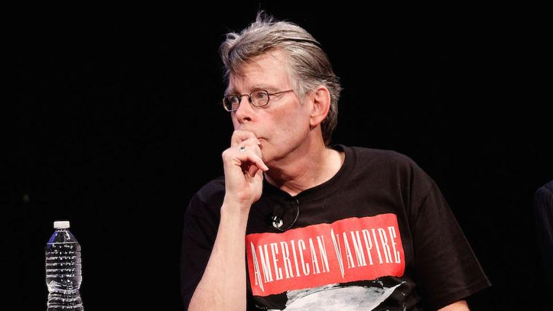 "Наверное, придется себя убить": Трамп заблокировал известного писателя за шутки и критику "Наверное, придется себя убить": Трамп заблокировал известного писателя за шутки и критику