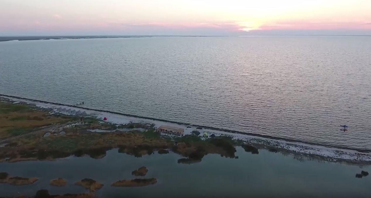 "Українські Мальдіви": опубліковано вражаюче відео про острів Чорного моря