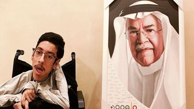 Художник с врожденной атрофией создает невероятные картины: фото