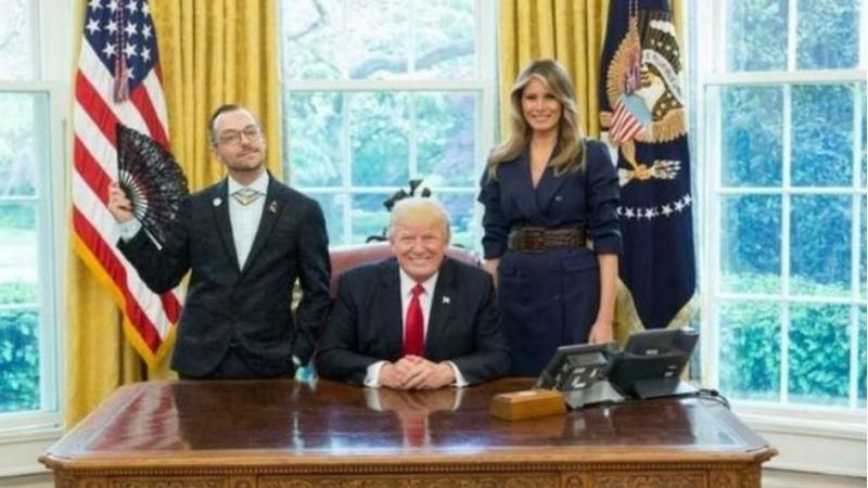 Американський вчитель зробив кумедне фото з Трампом