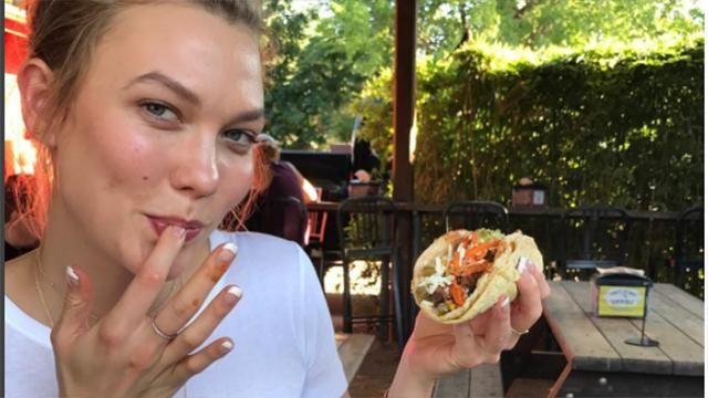 Известную модель назвали очень толстой и худой одновременно Известную модель назвали очень толстой и худой одновременно