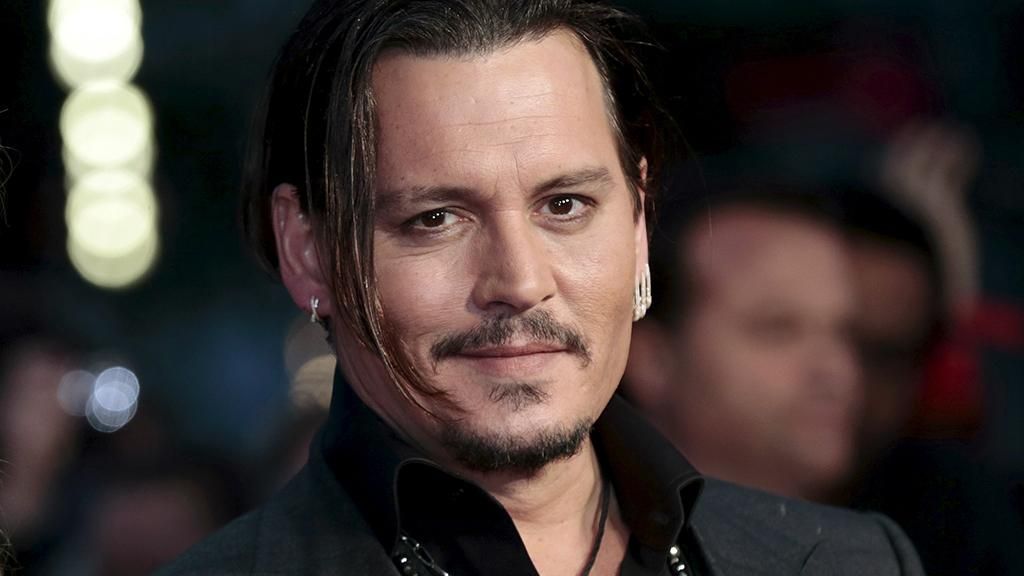 Джонні Депп вибачився за жарт про вбивство Трампа Джонні Депп вибачився за жарт про вбивство Трампа