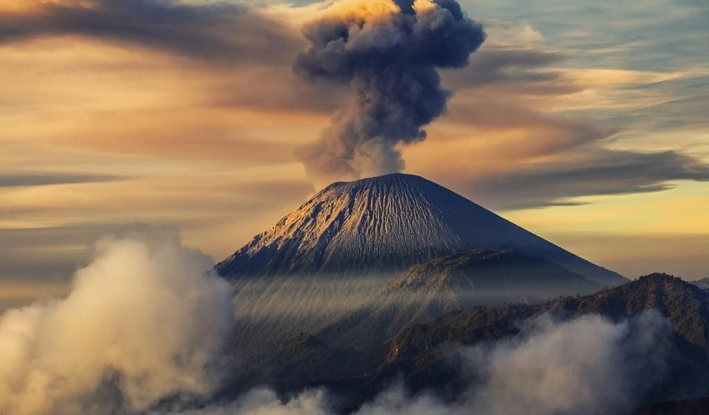 Дослідники в Перу знайшли штучний вулкан