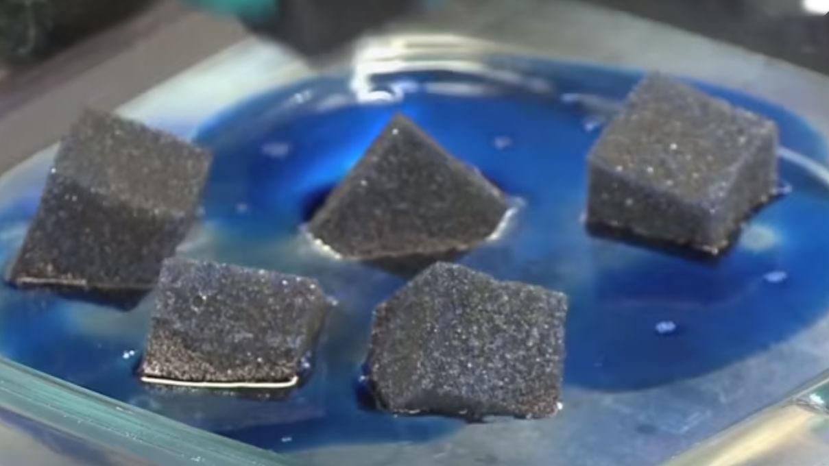 Ученые изобрели инновационный метод очистки водоемов от нефти Ученые изобрели инновационный метод очистки водоемов от нефти