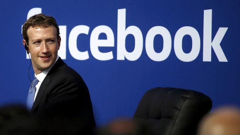 Два мільярди користувачів Facebook і два нових оновлення соцмережі
