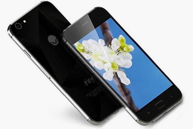 В Північній Кореї випустили власний смартфон із дивними додатками В Північній Кореї випустили власний смартфон із дивними додатками