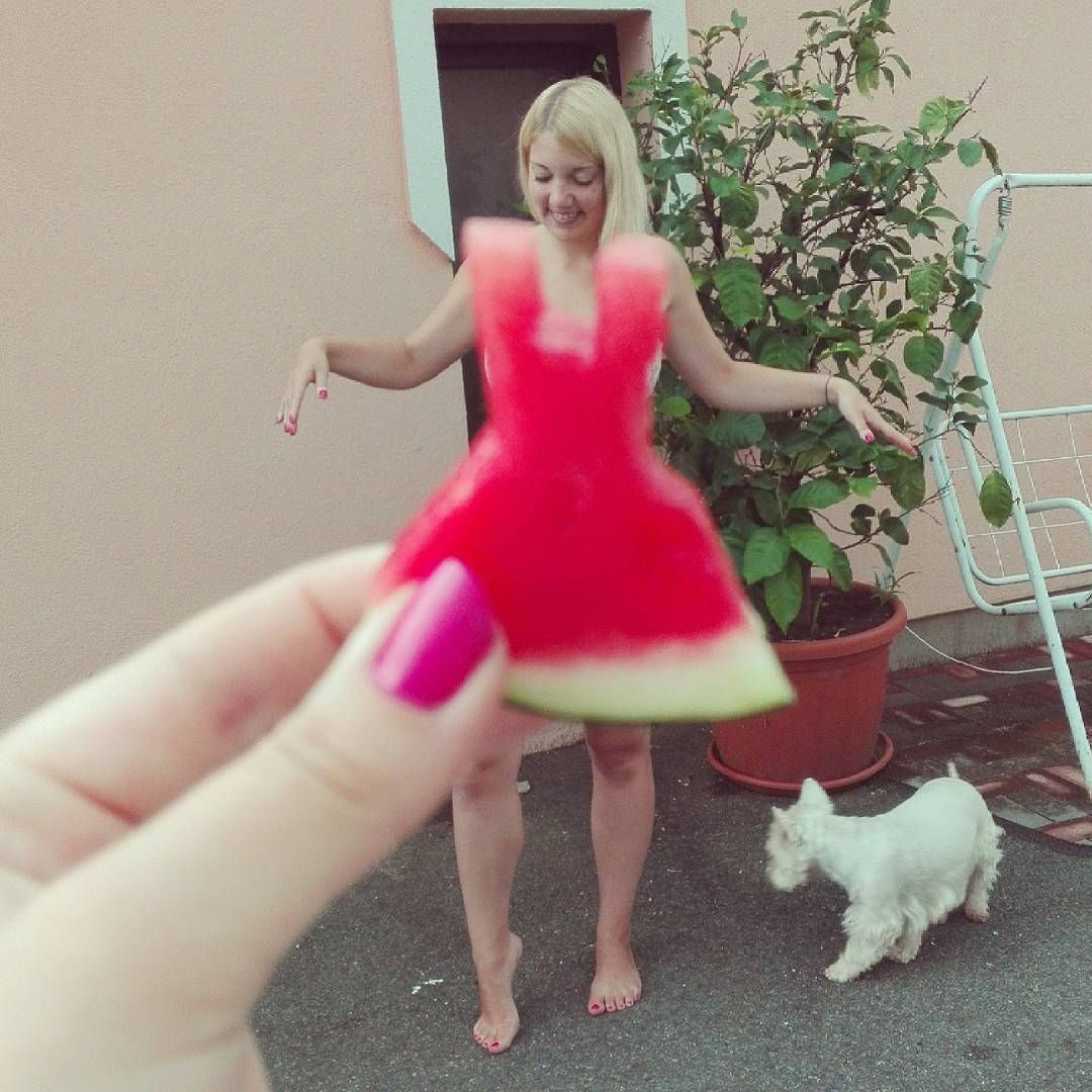 Одягни себе у кавун: в мережі новий літній флешмоб Одягни себе у кавун: в мережі новий літній флешмоб