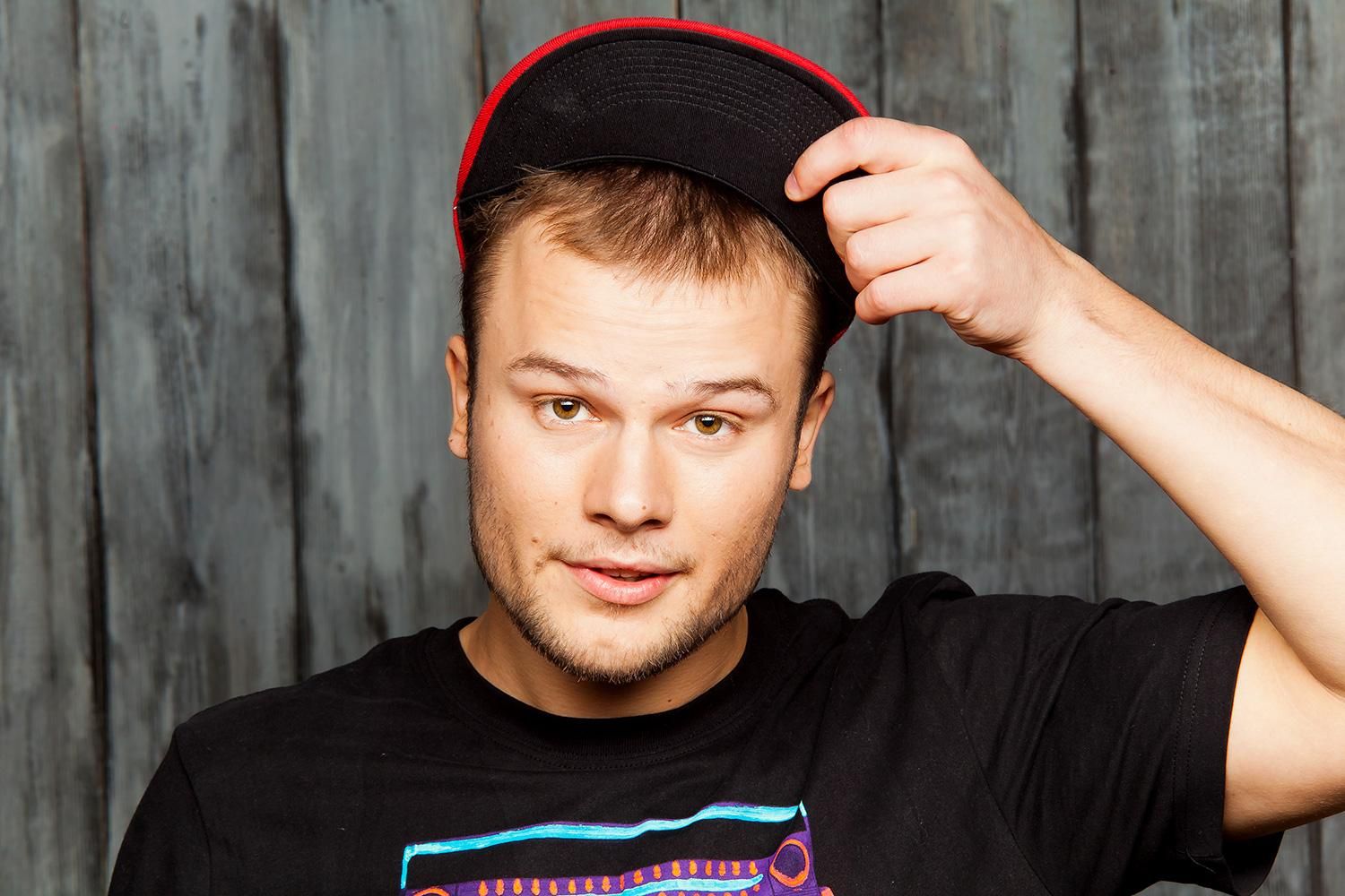 Скандальный Макс Корж объяснил, как обошел запрет СБУ Скандальный Макс Корж объяснил, как обошел запрет СБУ