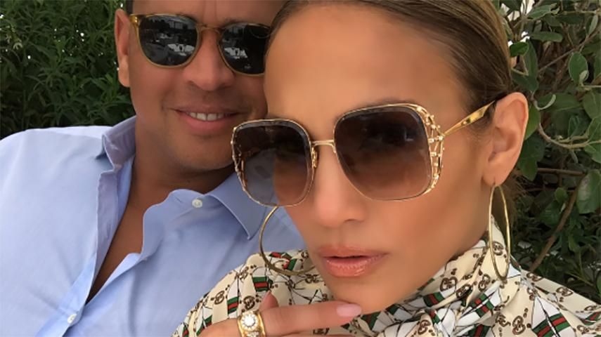 Джей Ло опублікувала зворушливі фото з відпустки разом із коханим та дітьми Джей Ло опублікувала зворушливі фото з відпустки разом із коханим та дітьми