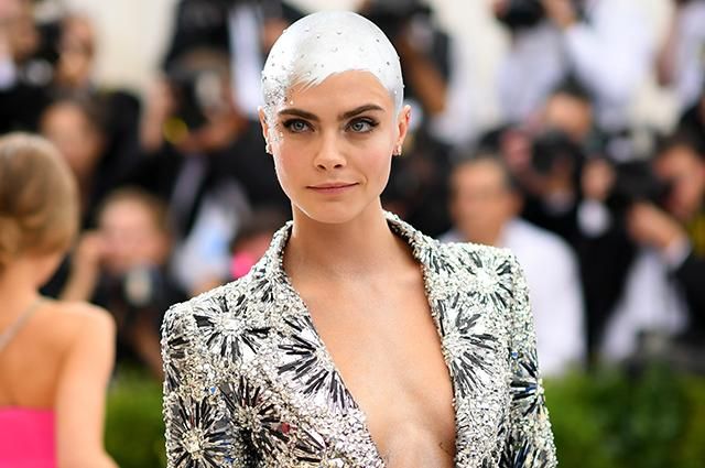 Стильная Делевинь в новой фотосессии для глянца: фото Стильная Делевинь в новой фотосессии для глянца: фото