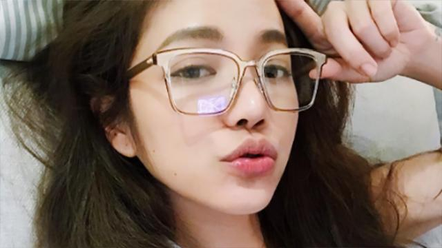 Женщина, которая выглядит на 20 лет моложе, рассказала свои секреты красоты