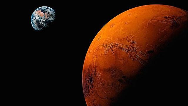 В NASA показали "лицо" на Марсе: фото