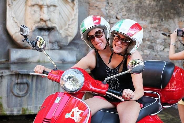 Ебігейл і Бріттані: неймовірна історія сіамських близнюків із США Ебігейл і Бріттані: неймовірна історія сіамських близнюків із США