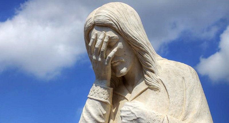 Facebook зреагував на прохання християн створити емодзі у вигляді хреста-розп'яття