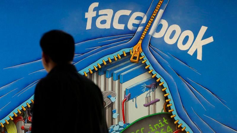 Насилие и порно: ужасы, которые приходится терпеть модераторам Facebook Насилие и порно: ужасы, которые приходится терпеть модераторам Facebook