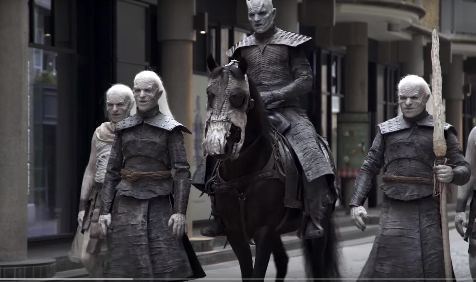 Новый сезон близко: белые ходоки из "Игры престолов" прошлись по Лондону