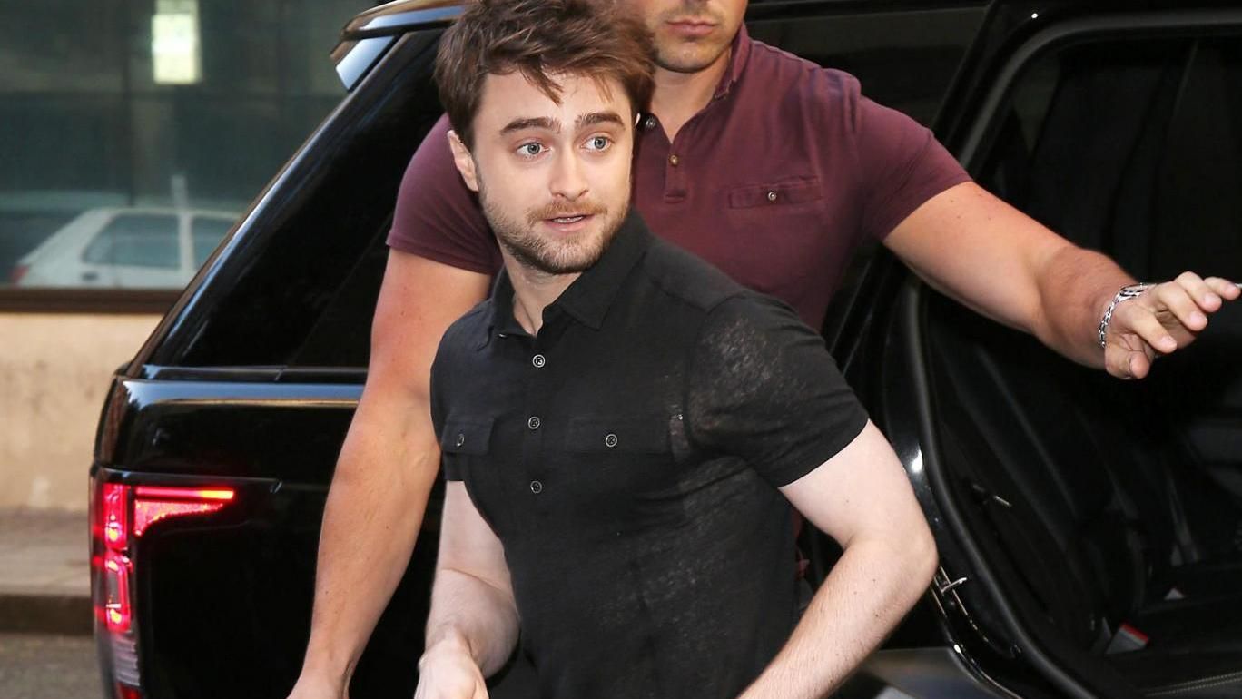 Дэниел Рэдклифф помог туристу, которого ограбили в Лондоне Дэниел Рэдклифф помог туристу, которого ограбили в Лондоне