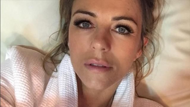 52-летняя модель показала пикантные фото топлесс 52-летняя модель показала пикантные фото топлесс