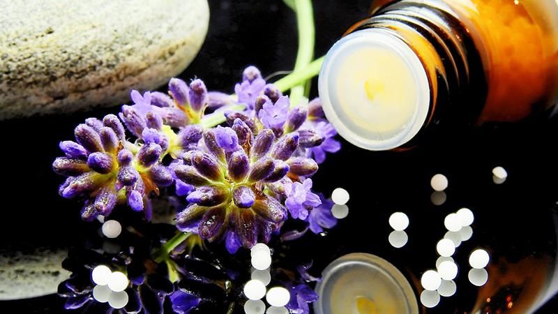 Гомеопатию и фитотерапию запретят в Великобритании