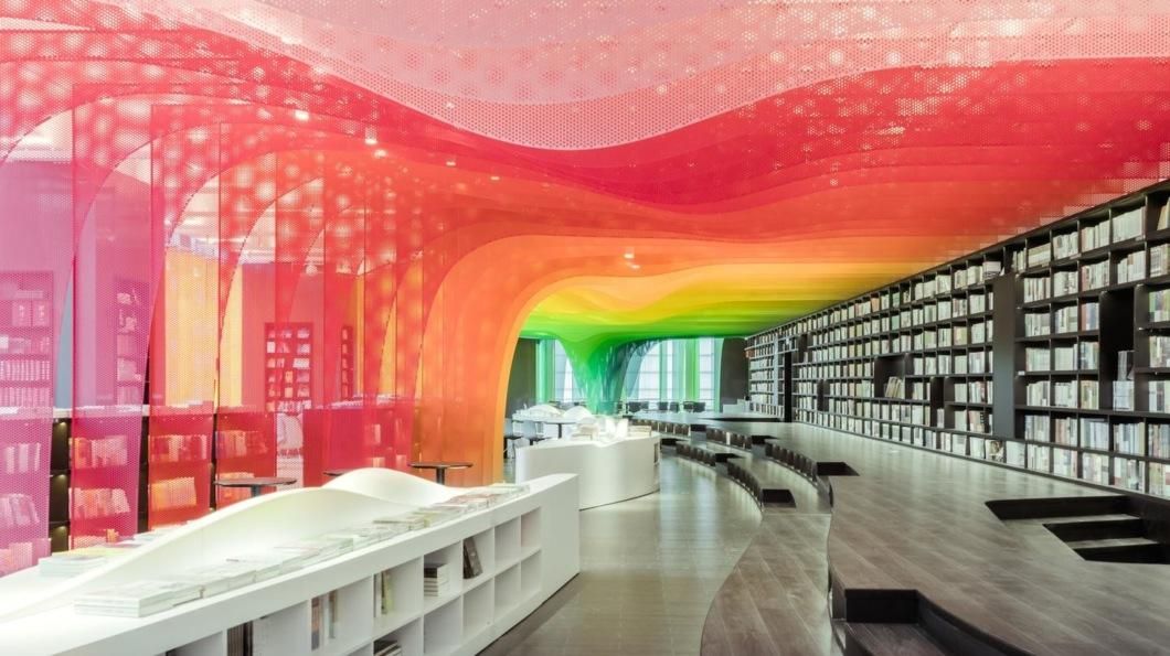 В Китаї створили бібліотеку для любителів Instagram: яскраві фото