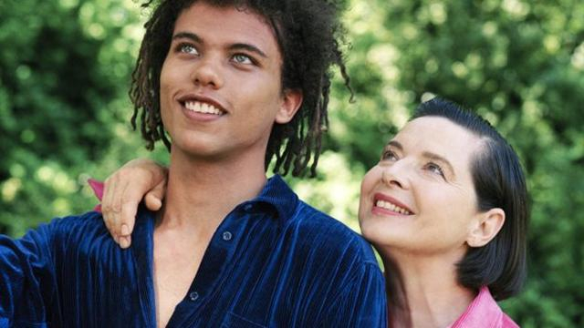 Легендарная 65-летняя актриса снялась для модного бренда: фото