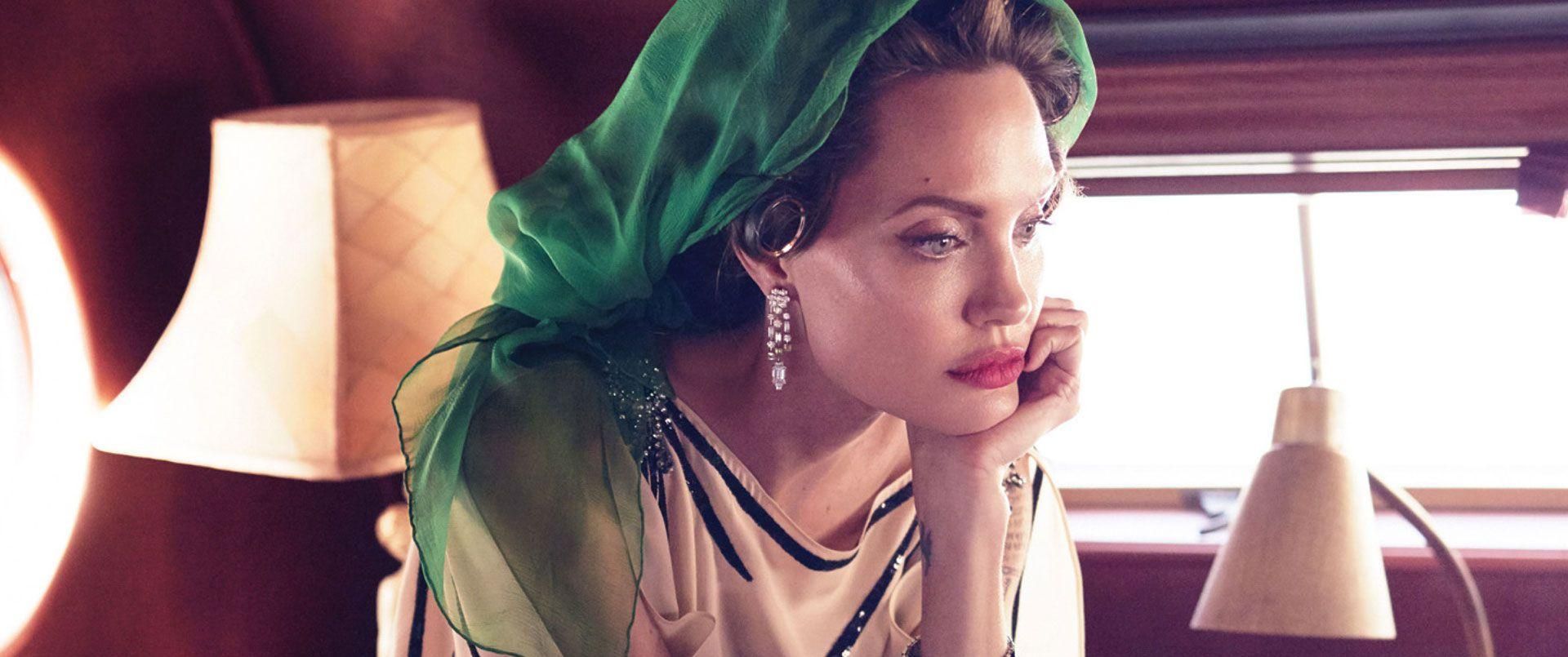 Анджеліну Джолі після відвертого інтерв'ю звинуватили у жорстокому поводженні з дітьми Анджеліну Джолі після відвертого інтерв'ю звинуватили у жорстокому поводженні з дітьми