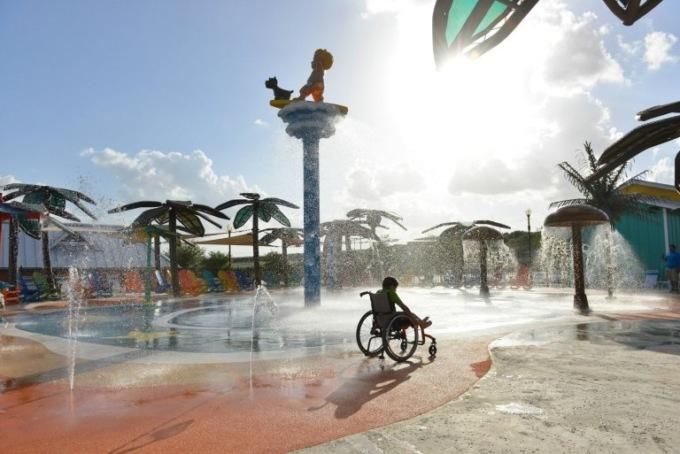 Отец отказался от бизнеса и построил парк развлечений для своей дочери с аутизмом