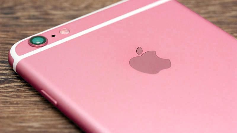 Apple откажется от розового iPhone, – блогер