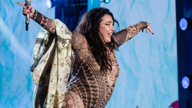 Лолита неожиданно отменила гастроли в Крыму