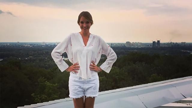 Катя Осадча показала фігуру в купальнику на відпочинку: фото Катя Осадча показала фігуру в купальнику на відпочинку: фото