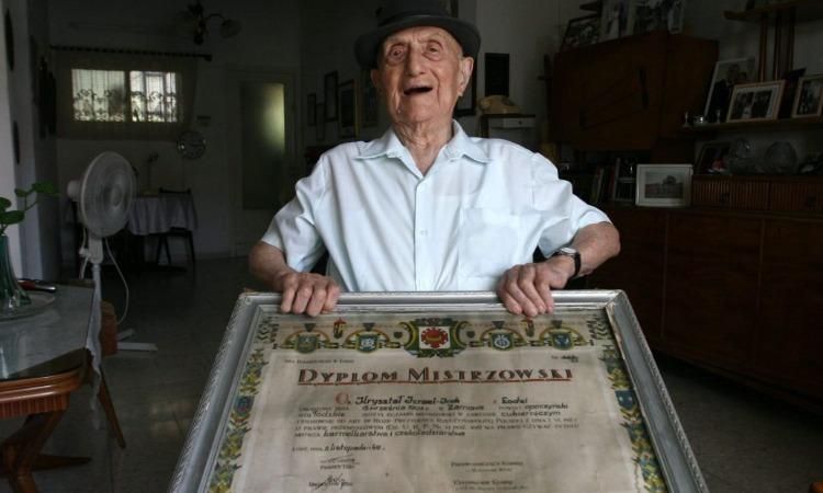 Помер найстаріший чоловік світу