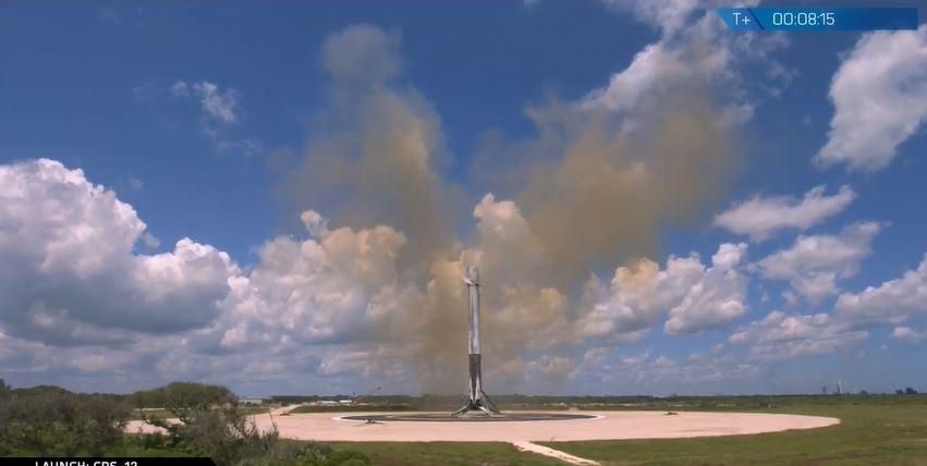 SpaceX успішно відправила ракету Falcon 9 на МКС: вражаюче відео запуску