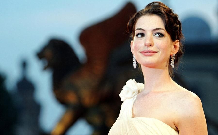 Фото голой Энн Хэтэуэй хакеры опубликовали в сеть (18+) Фото голой Энн Хэтэуэй хакеры опубликовали в сеть (18+)