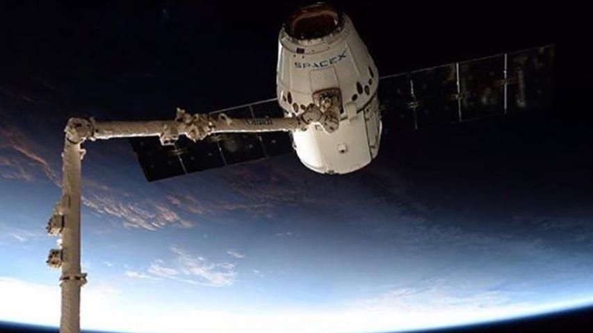 Груз ракеты Falcon9 успешно прибыл на МКС
Груз ракеты Falcon9 успешно прибыл на МКС