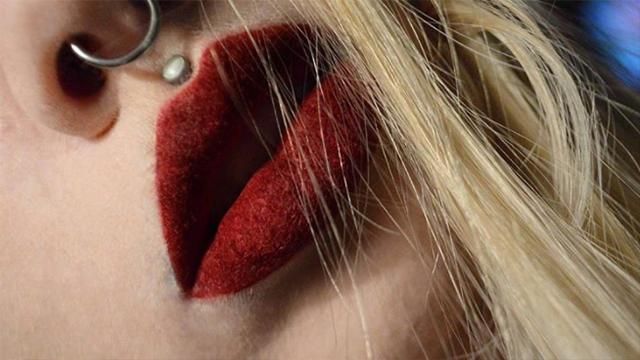 Мохнатые губы: новый странный тренд от beauty-блогеров