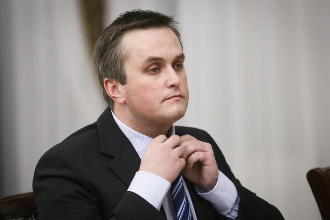 Вышитые погоны в тренде: Холодницкий и сам засветился в колоритной вышиванке Вышитые погоны в тренде: Холодницкий и сам засветился в колоритной вышиванке