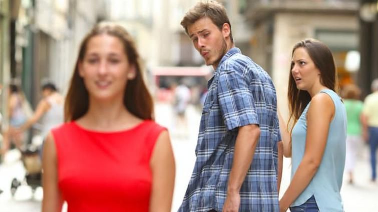 В сети набирает популярности мем с неверным парнем: смешные коллажи В сети набирает популярности мем с неверным парнем: смешные коллажи